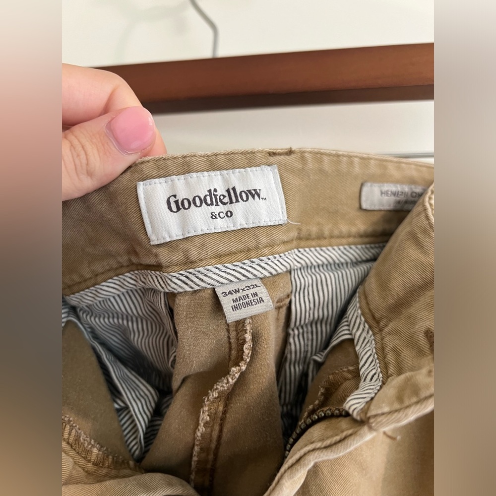 Mens Khakis - Picture 2 of 5